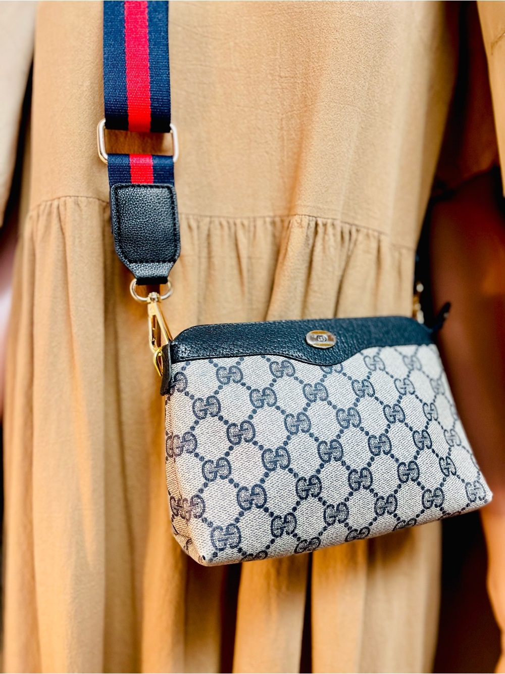 Authentic Gucci GG canvas mini pouch bag 89.01.020